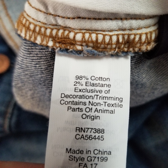 Madewell's The High-Rise Slim Boyjean Denim - Picture 9 of 16